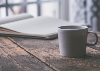 טיפים למיטוב סביבת העבודה שלך לנוחות ויעילות