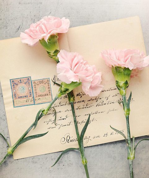 כתיבת אימיילים עסקיים: המדריך החיוני