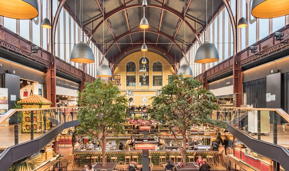 מחשבים ניידים מול נייחים: מהן האפשרויות הטובות ביותר לעסק שלך?