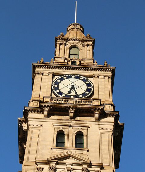 ג׳ימייל עסקי לעומת תכניות דואל אחרות: מה עדיף לעסק שלך?