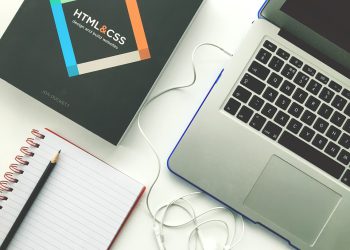 אירוח אתרים: המדריך המלא להתמודדות עם ערכים טכניים