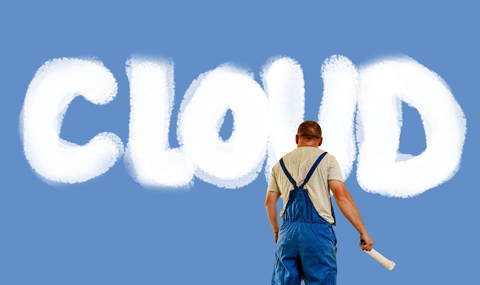 כמובן! הנה מספר כותרות אפשריות עבור מאמרים על ביצועים של שרתים וירטואליים: