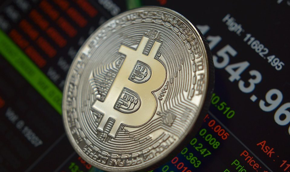 אחסון ענן לעומת VPS: מה שאתה צריך לדעת לניהול נתונים אופטימלי