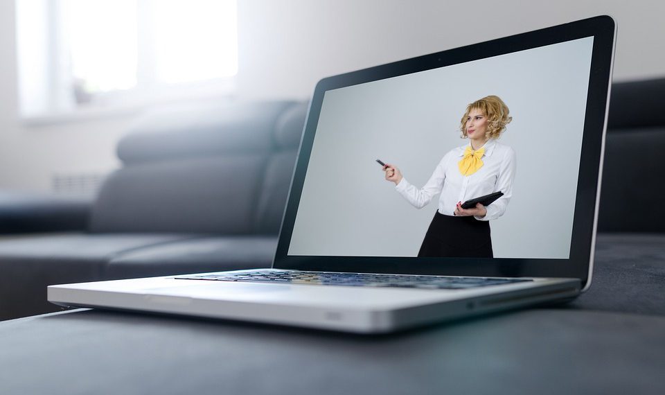 ניווט בנוף הדיגיטלי: אחסון ענן או VPS? היתרונות והחסרונות נבדקו