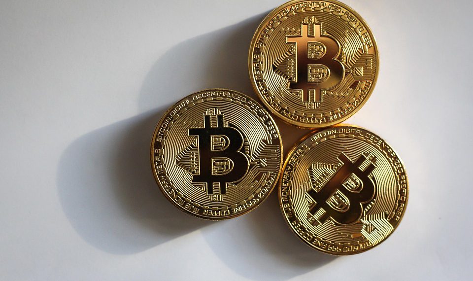 הבנת היתרונות של VPS על פני אירוח משותף