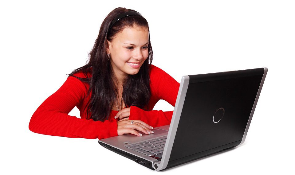 חבילות אירוח אתרים: מה כדאי לחפש כדי להבטיח זמינות ואמינות?